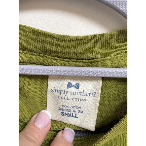 Simply Southern True Love Was Born in a Barn Long Sleeve Graphic T-Shirt Small - Picture 4 of 5